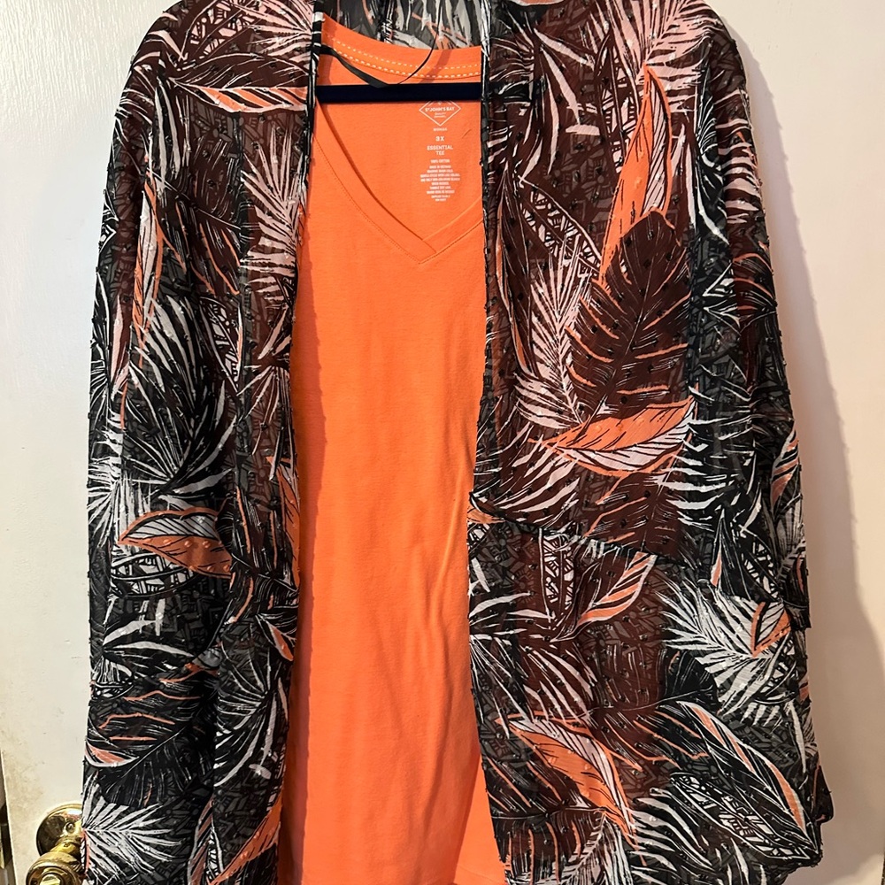 Orange Top with Leaf Print Kimono Torrid’s Plus size